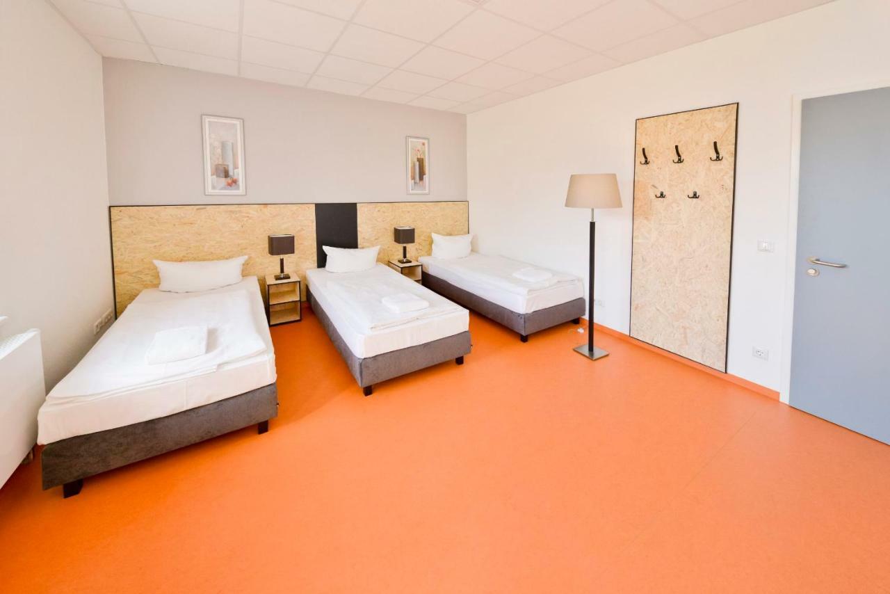 Lok Hostel Zossen Eksteriør billede